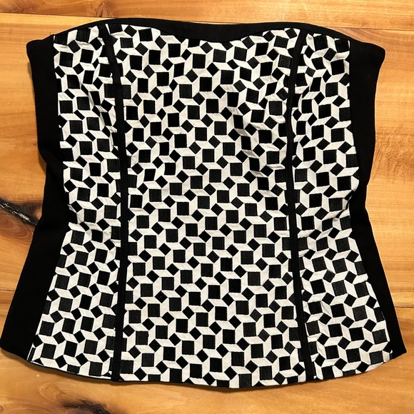 White House Black Market Corset Size 4 - Picture 1 of 8